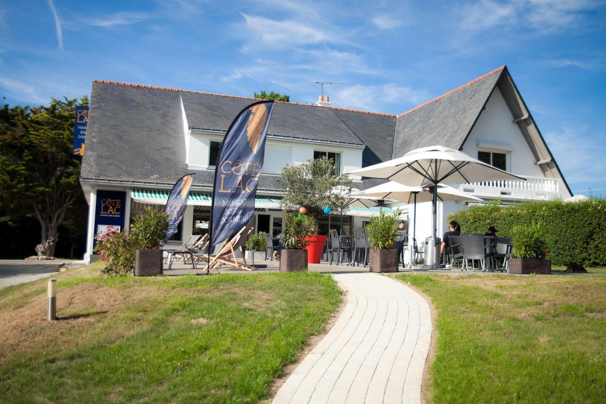 Hotel Restaurant Logis Cote Lac Savenay Exterior photo